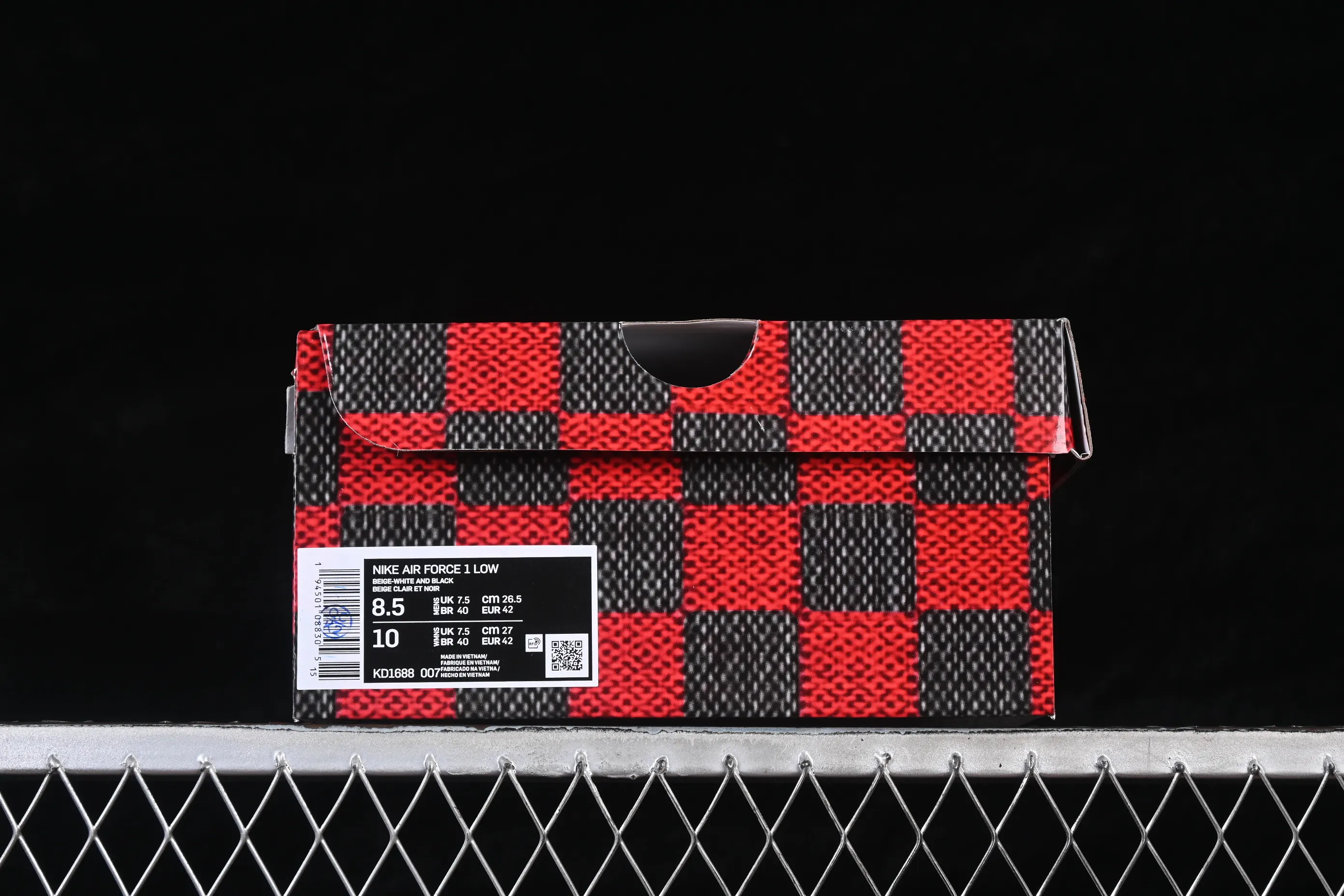 All categories Nk Air Force 1 Air Force series Nk Air Force 1 Low Air Force low-top Nike Air Force 1'07 Low limited edition red and black color matching Air Force 1 low-top casual sneakers KD1688-007